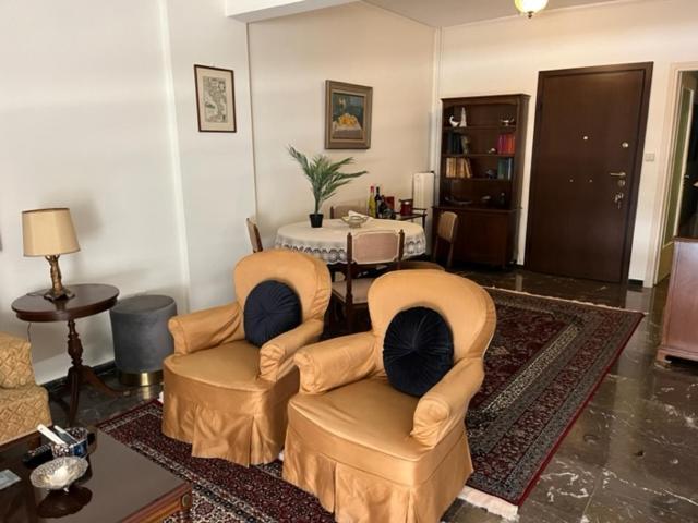 Spacious And Sunny Appartment In Cholargos Athens Exterior photo